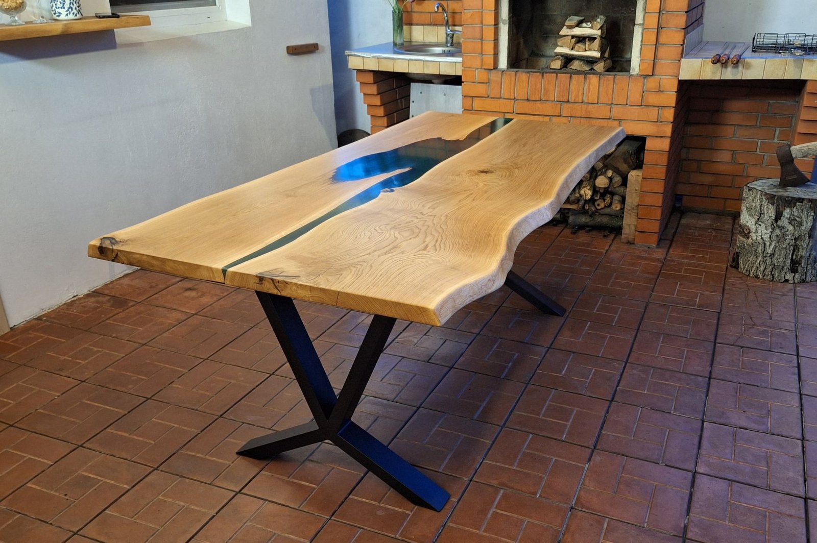 Table rivière en chêne massif & résine verte – Détail naturel saisissant Exemplaire